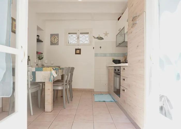 Angelina Homes I Casa Limone I 5 Minuti A Piedi Dal Mare I Giardino I Parcheggio Privato Vallecrosia