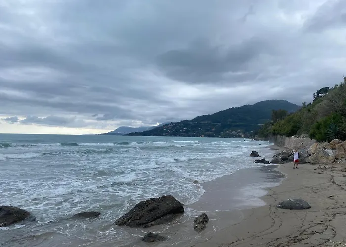 Angelina Homes I Casa Limone I 5 Minuti A Piedi Dal Mare I Giardino I Parcheggio Privato Vallecrosia